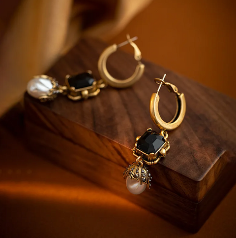 Σκουλαρίκια Long 18K Επιχρυσωμένα Σκουλαρίκια with Πέρλα and Black Κρύσταλλο